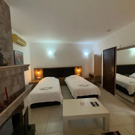 Betul Guest house *